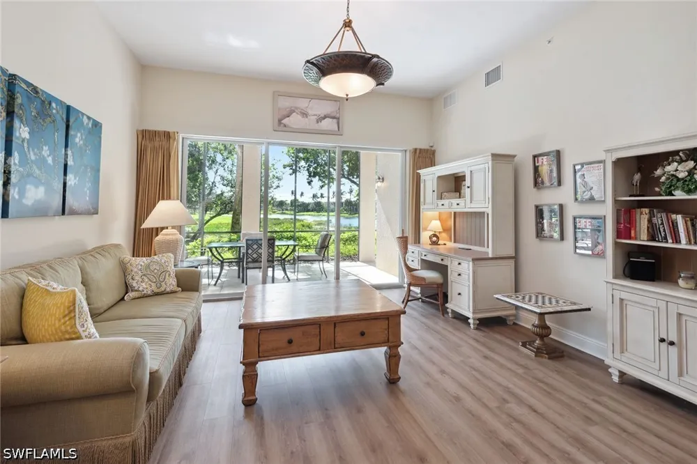 Aviamar Circle #101 Naples, FL 34114