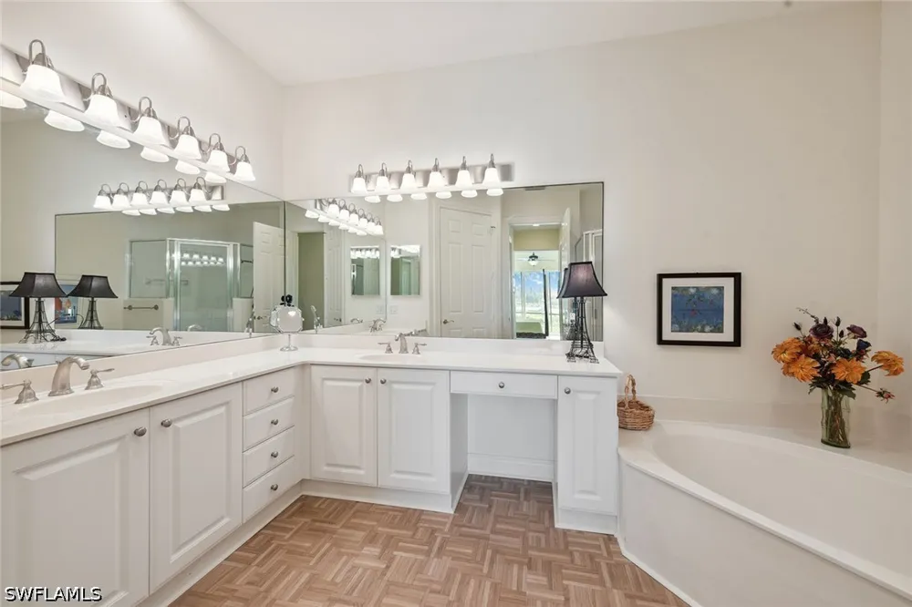 Aviamar Circle #101 Naples, FL 34114