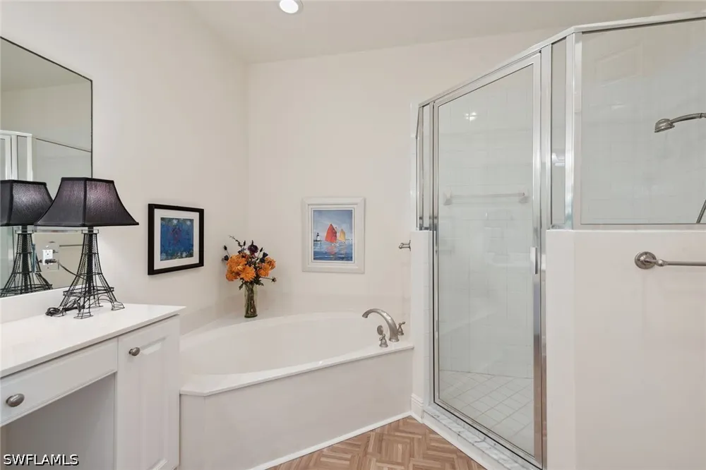 Aviamar Circle #101 Naples, FL 34114