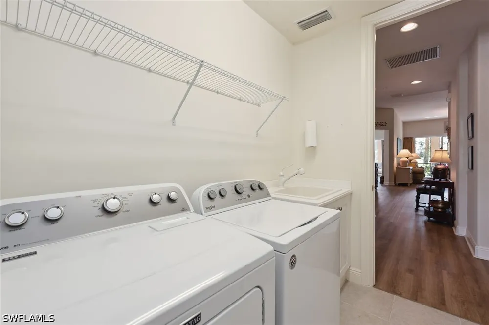 Aviamar Circle #101 Naples, FL 34114