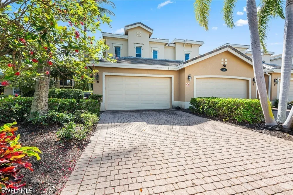Aviamar Circle #101 Naples, FL 34114