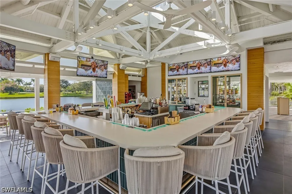 Aviamar Circle #101 Naples, FL 34114