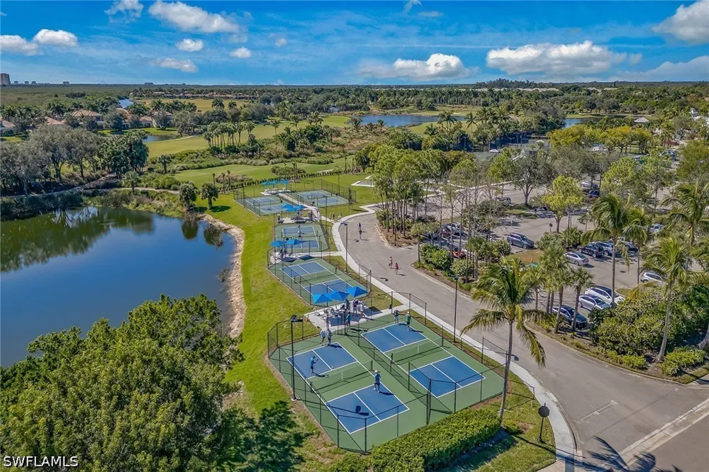 Aviamar Circle #101 Naples, FL 34114