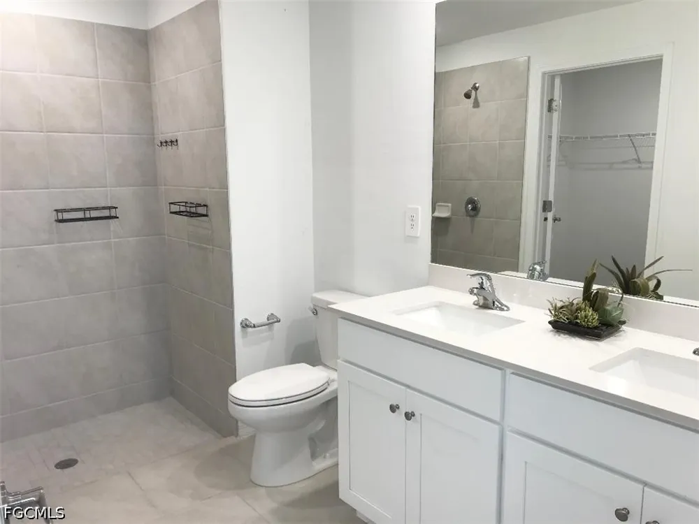 NE 34th Terrace Cape Coral, FL 33909
