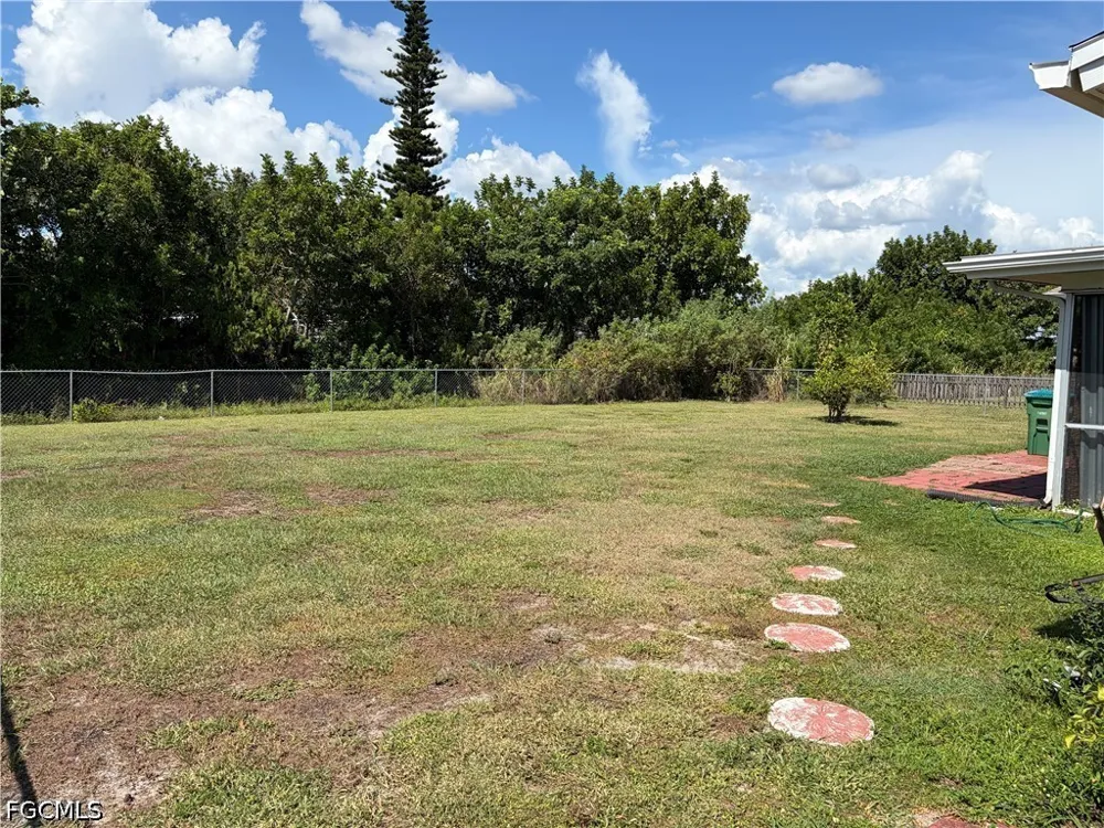 NE 6th Terrace Cape Coral, FL 33909