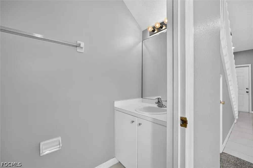 Weeping Willow Court Cape Coral, FL 33909