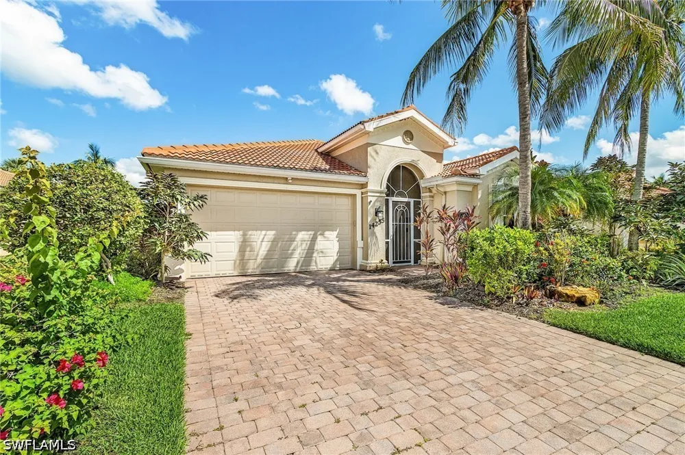 Manchester Drive Naples, FL 34114
