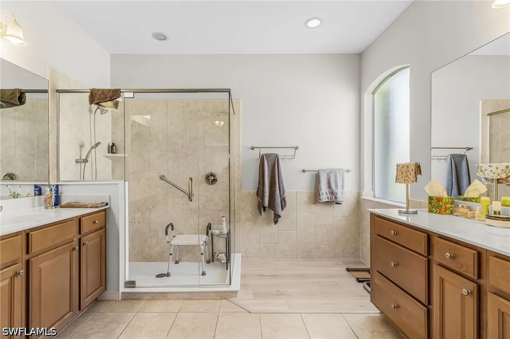 Manchester Drive Naples, FL 34114