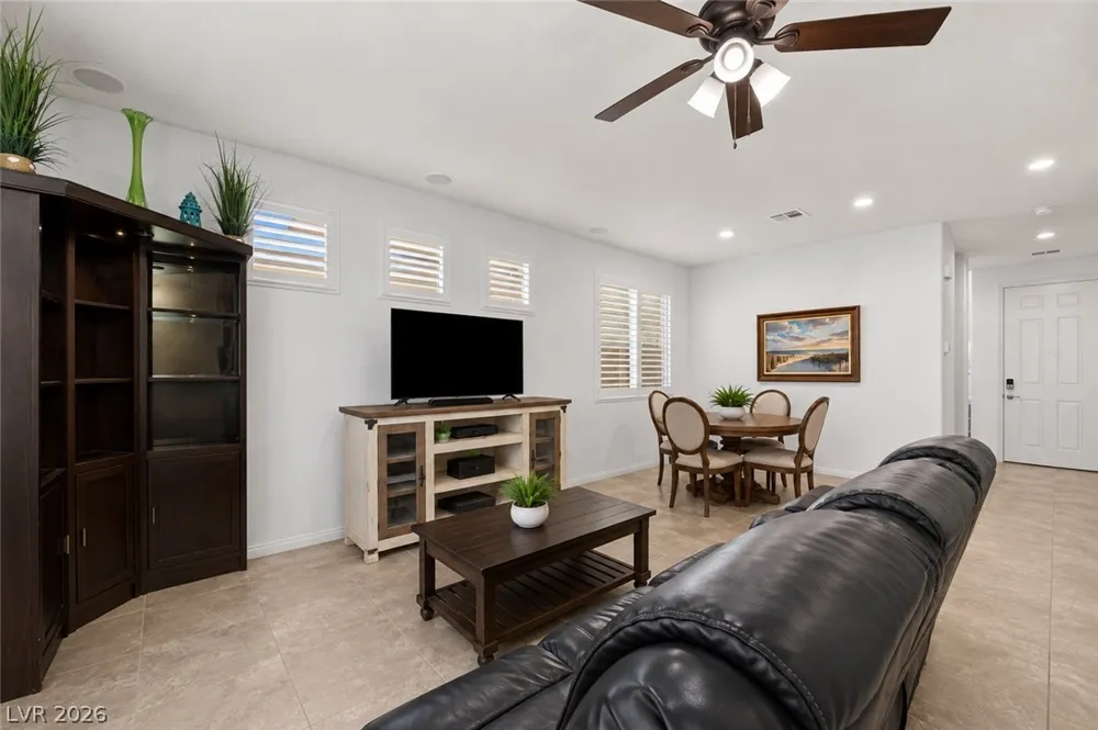 4424 Stardusk Falls Avenue North Las Vegas, NV 89084