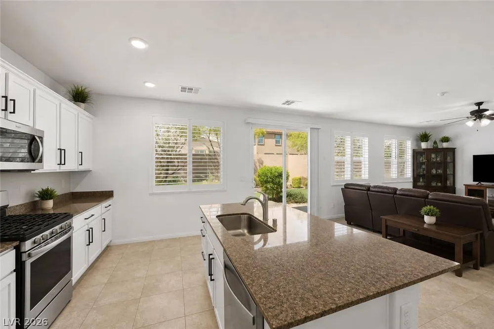 4424 Stardusk Falls Avenue North Las Vegas, NV 89084