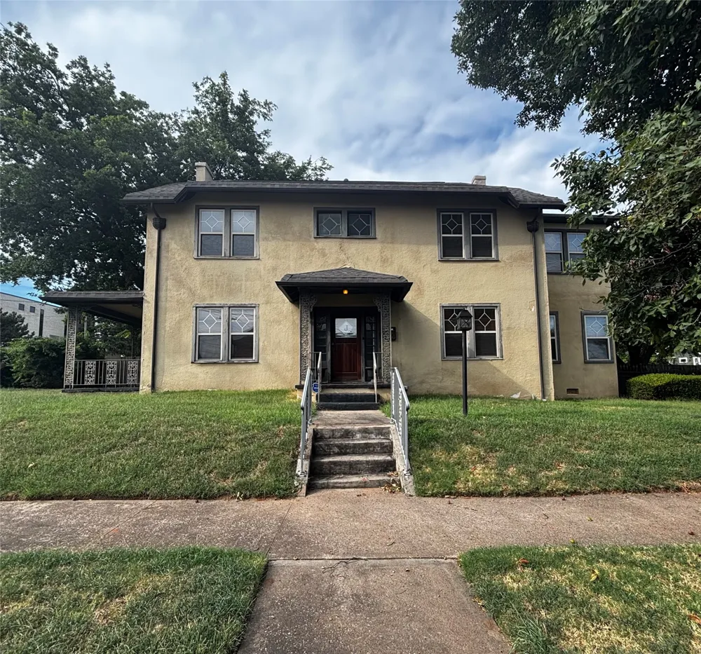 1303 E 17th Place Tulsa, OK 74120