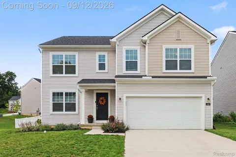 533 Lake Village Avenue