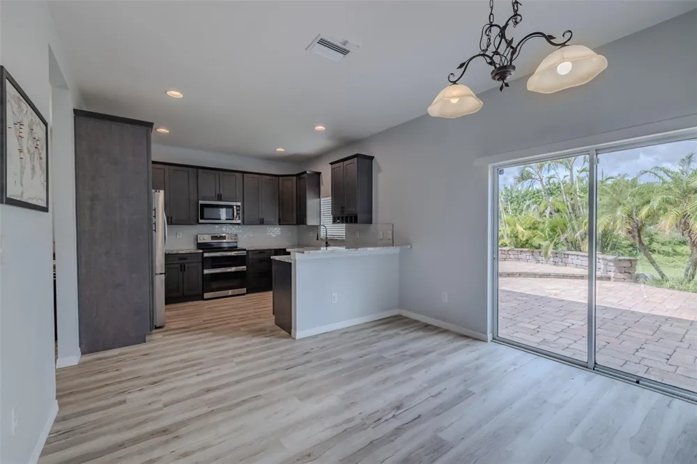 12206 FAIRLAWN Riverview, FL 33579