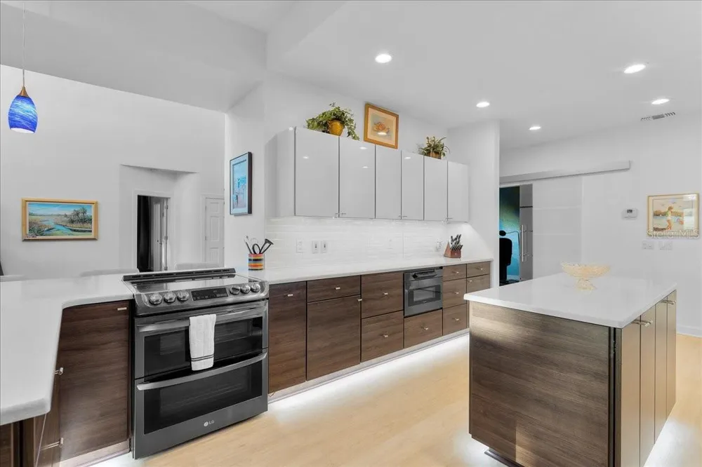 13 BAY POINT DRIVE Ormond Beach, FL 32174