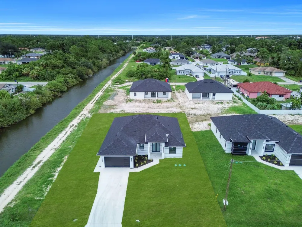 3620 6TH STREET SW Lehigh Acres, FL 33976