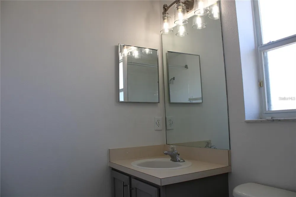 7840 CARRIAGE POINTE DRIVE Gibsonton, FL 33534