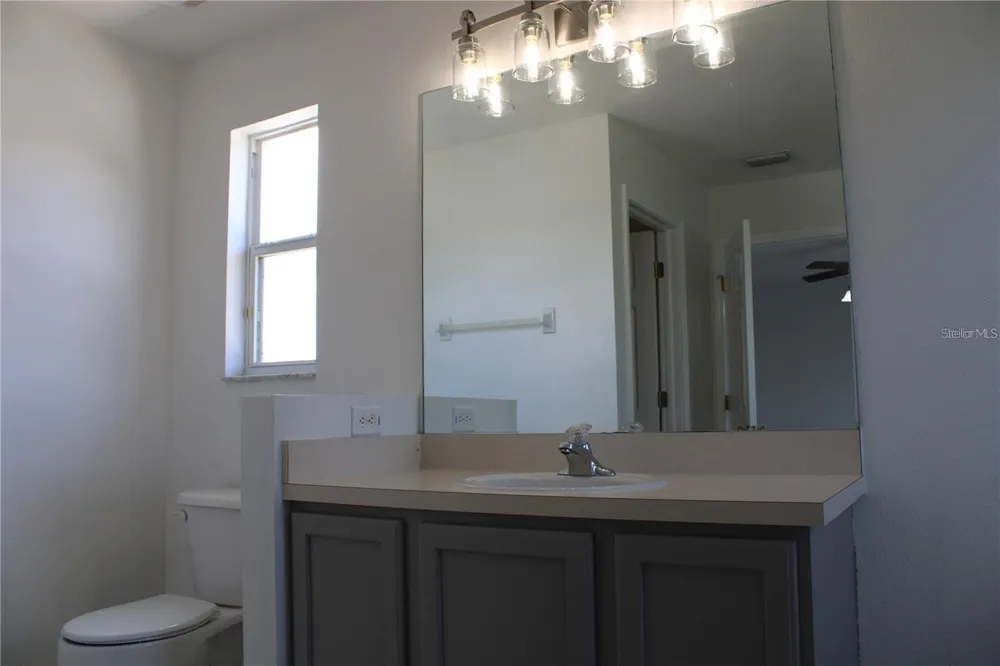 7840 CARRIAGE POINTE DRIVE Gibsonton, FL 33534