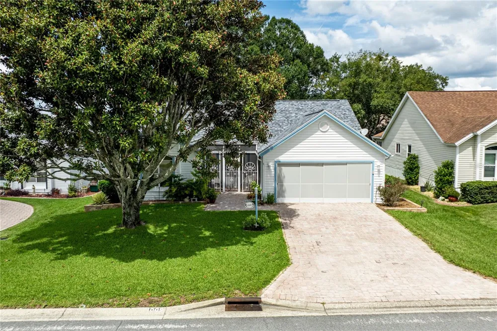 1009 LA MESA LANE Lady Lake, FL 32159