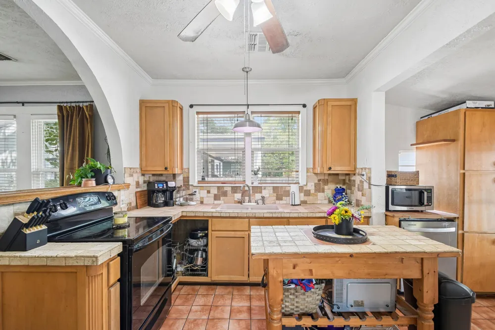 802 Hudgins Street Smithville, TX 78957
