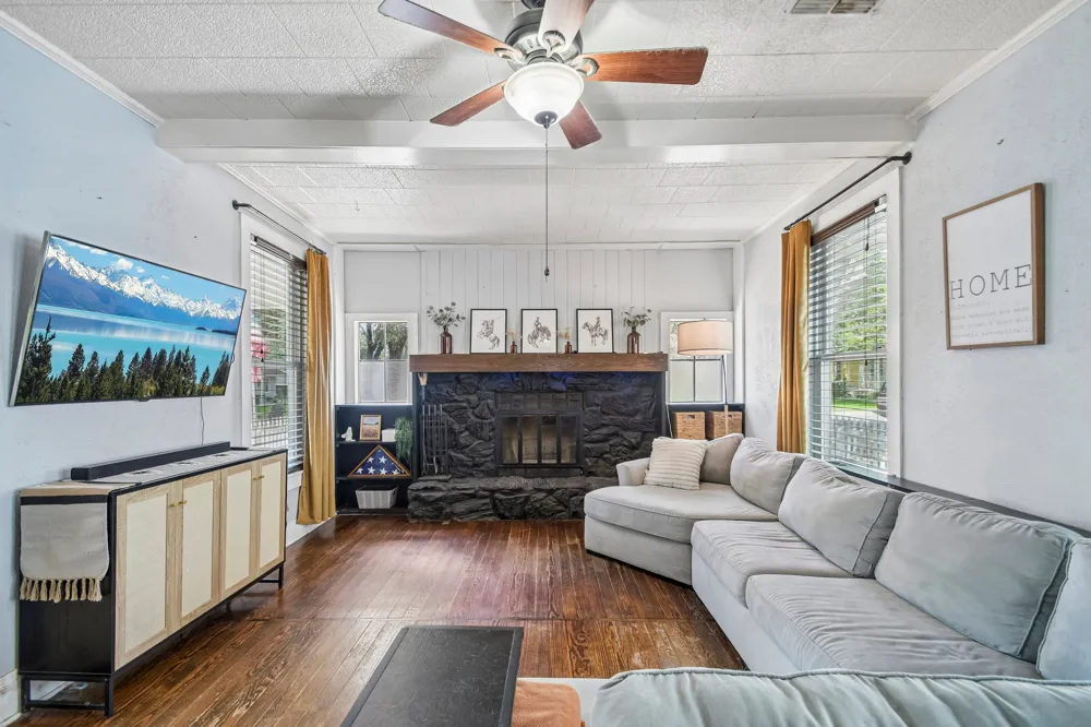 802 Hudgins Street Smithville, TX 78957