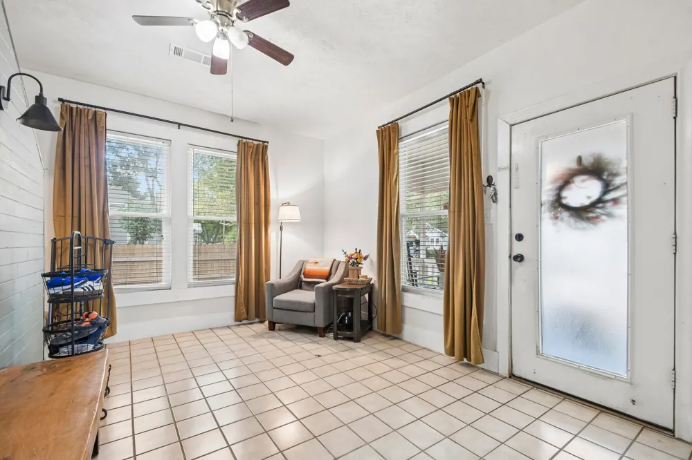 802 Hudgins Street Smithville, TX 78957
