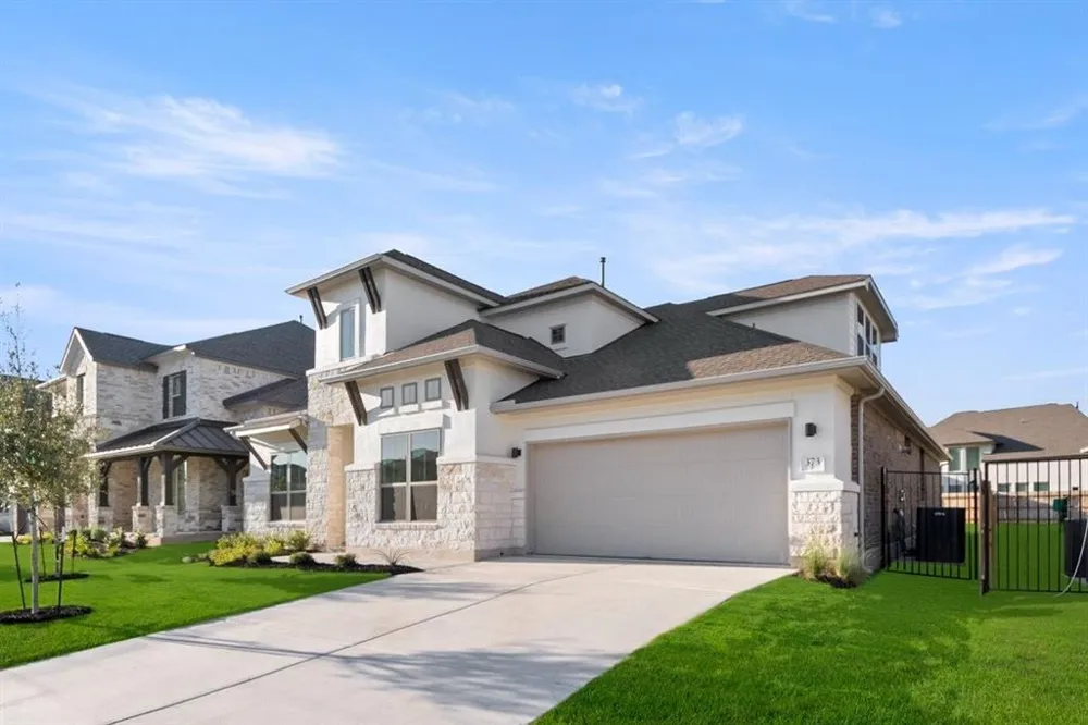 373 Hollister Drive Liberty Hill, TX 78642