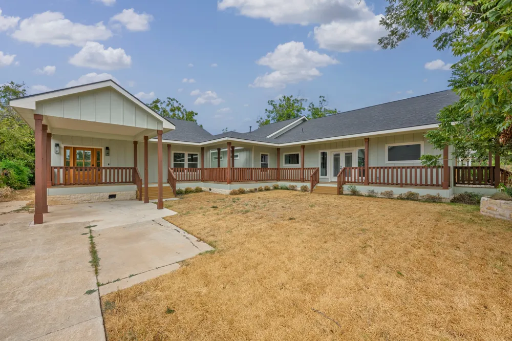 2102 S Church Street Georgetown, TX 78626