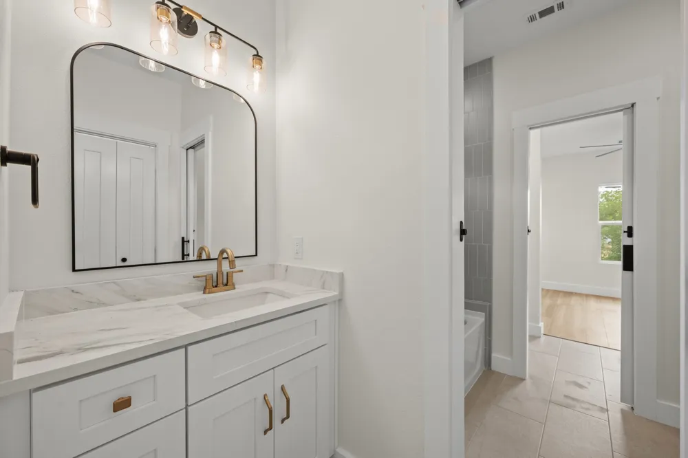 2102 S Church Street Georgetown, TX 78626