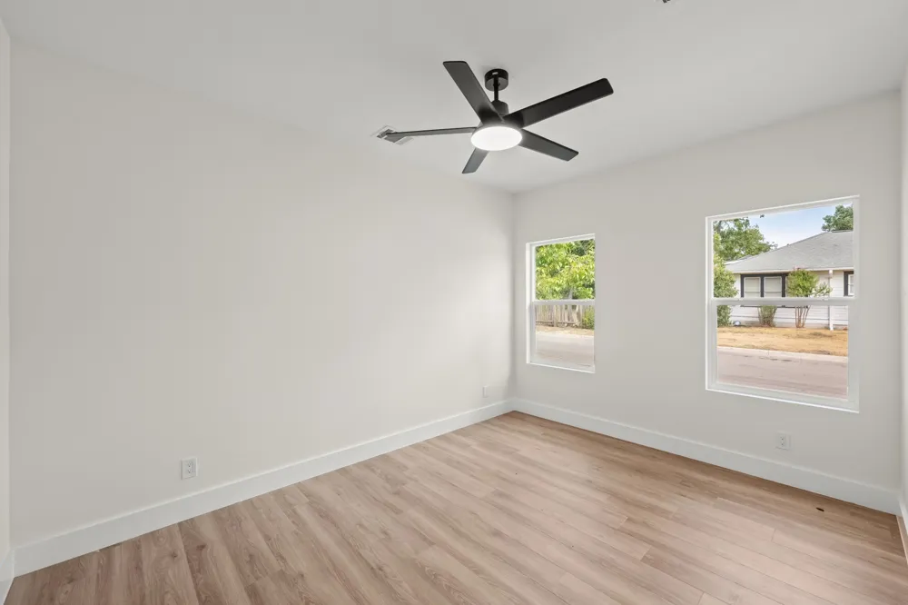 2102 S Church Street Georgetown, TX 78626