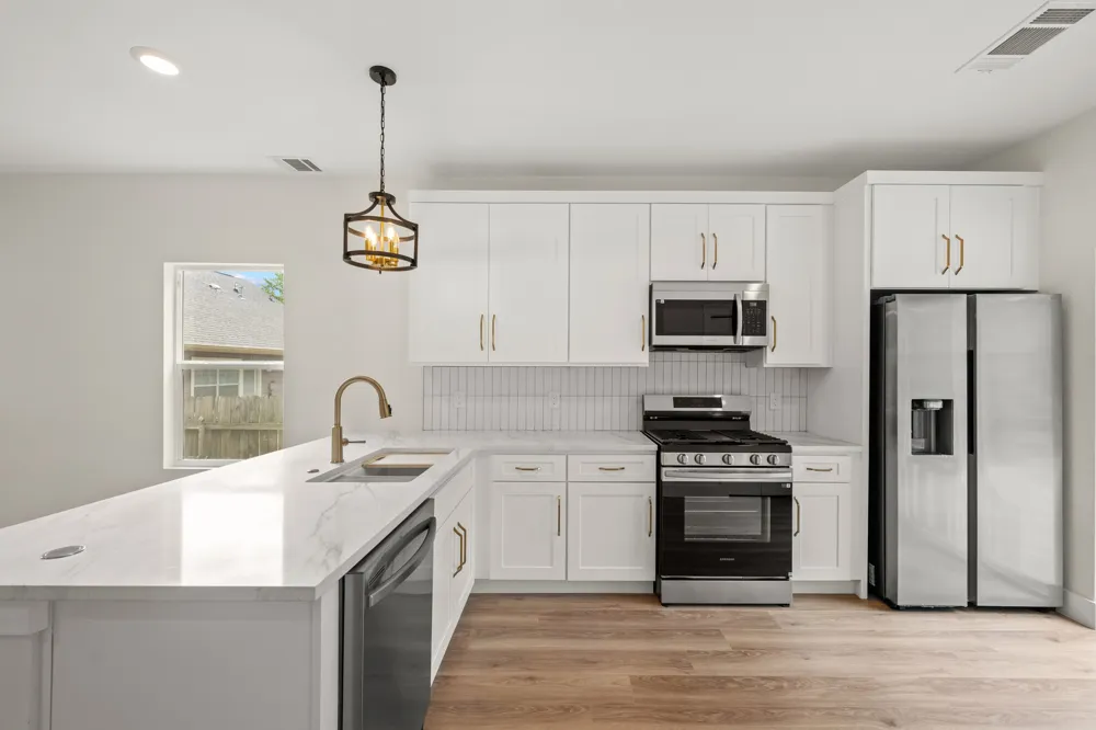 2102 S Church Street Georgetown, TX 78626