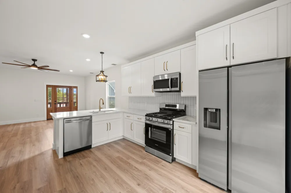 2102 S Church Street Georgetown, TX 78626