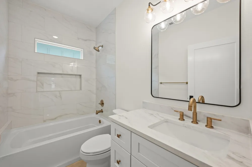 2102 S Church Street Georgetown, TX 78626
