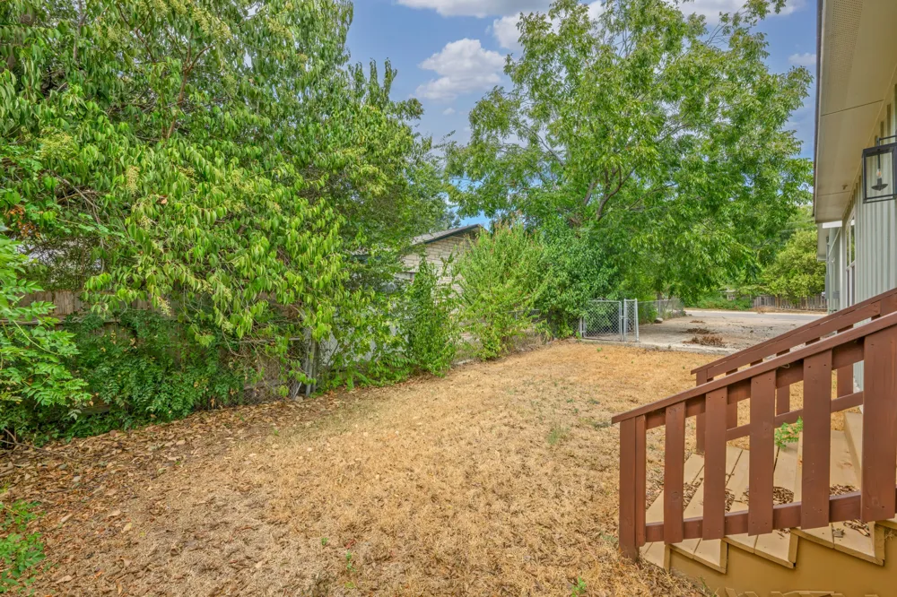 2102 S Church Street Georgetown, TX 78626