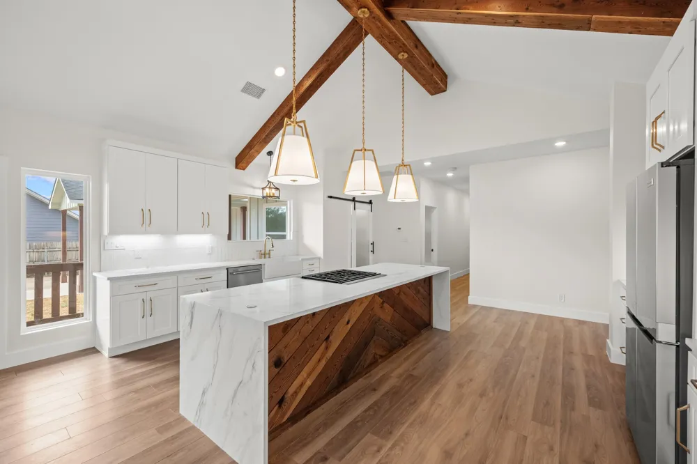 2102 S Church Street Georgetown, TX 78626