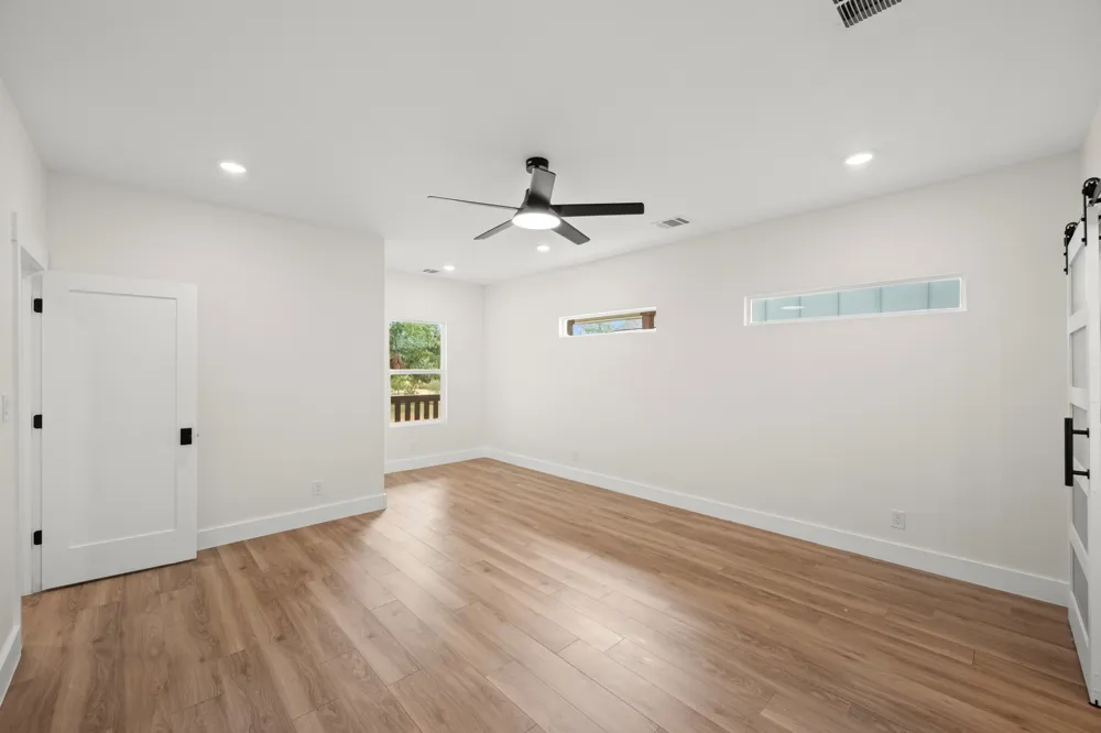 2102 S Church Street Georgetown, TX 78626