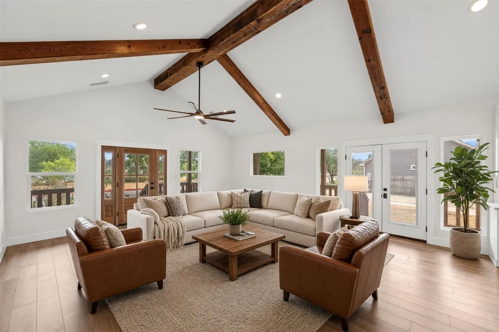 2102 S Church Street Georgetown, TX 78626