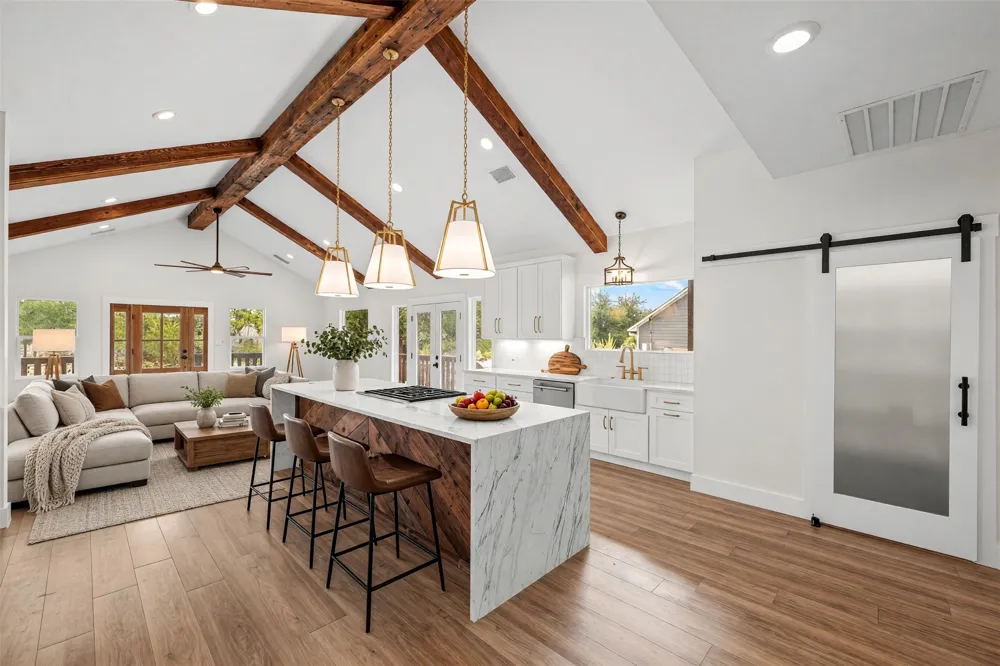 2102 S Church Street Georgetown, TX 78626