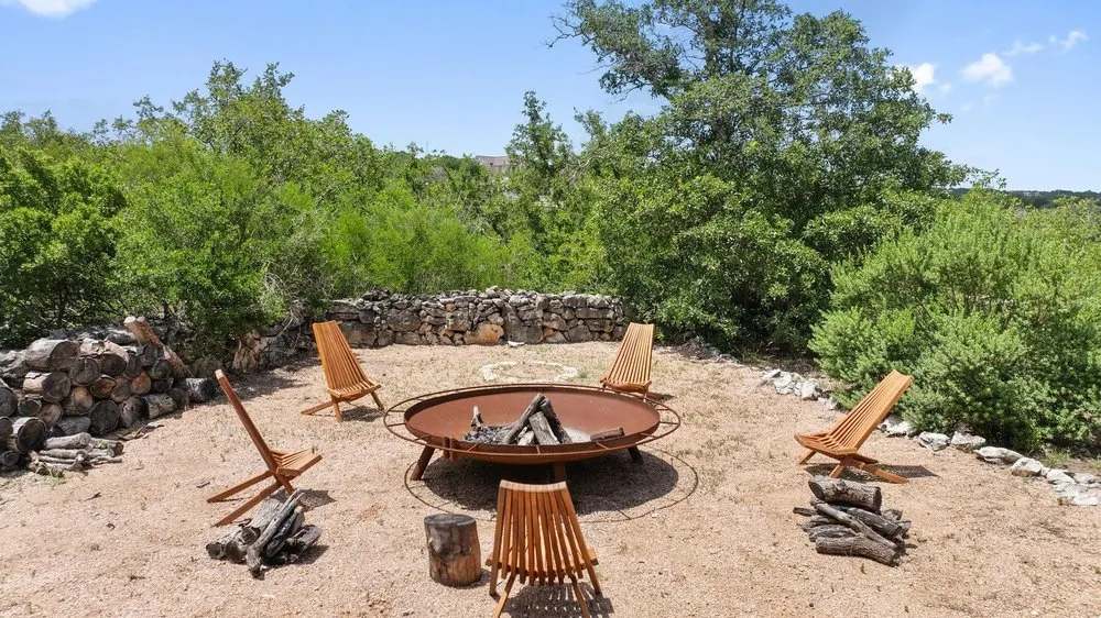 4002 Tyx Trail Spicewood, TX 78669