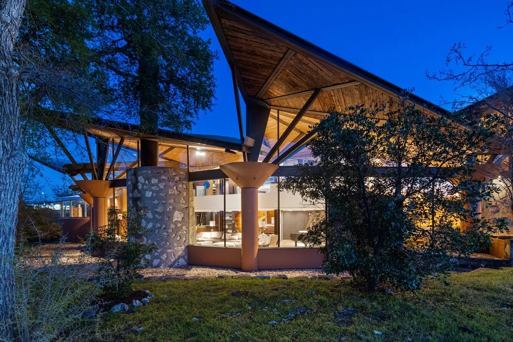4002 Tyx Trail Spicewood, TX 78669