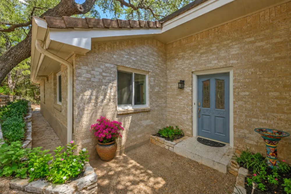 224 Hurst Creek Road Lakeway, TX 78734