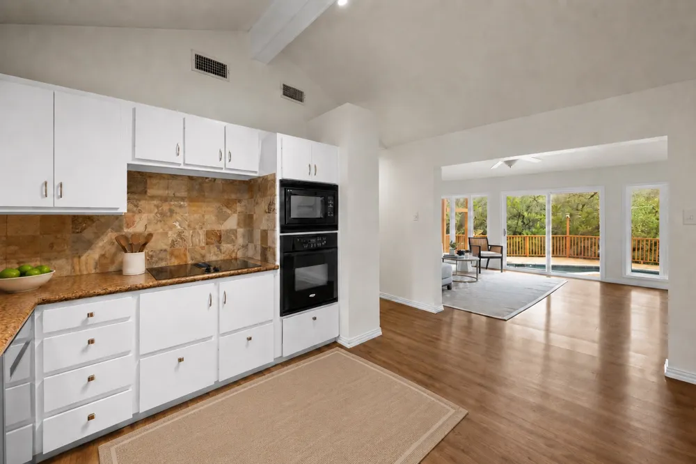 224 Hurst Creek Road Lakeway, TX 78734