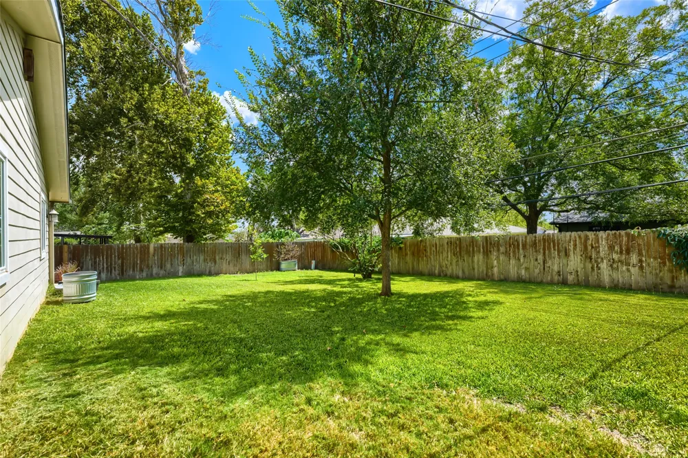 215 Cloudview Drive Austin, TX 78745