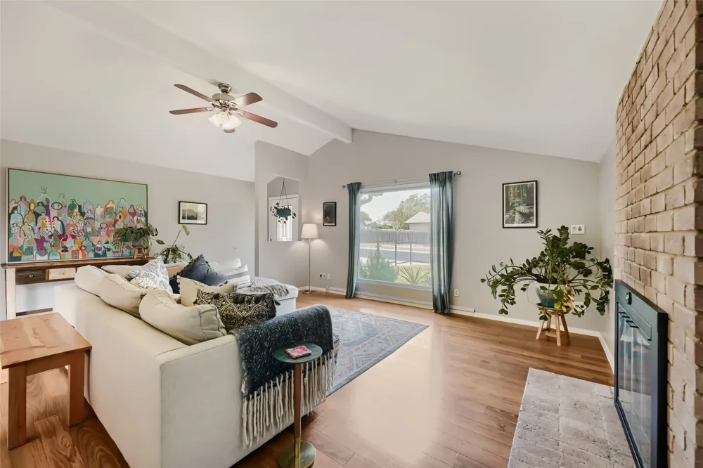 215 Cloudview Drive Austin, TX 78745