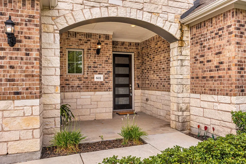 602 Pulitzer Drive Hutto, TX 78634