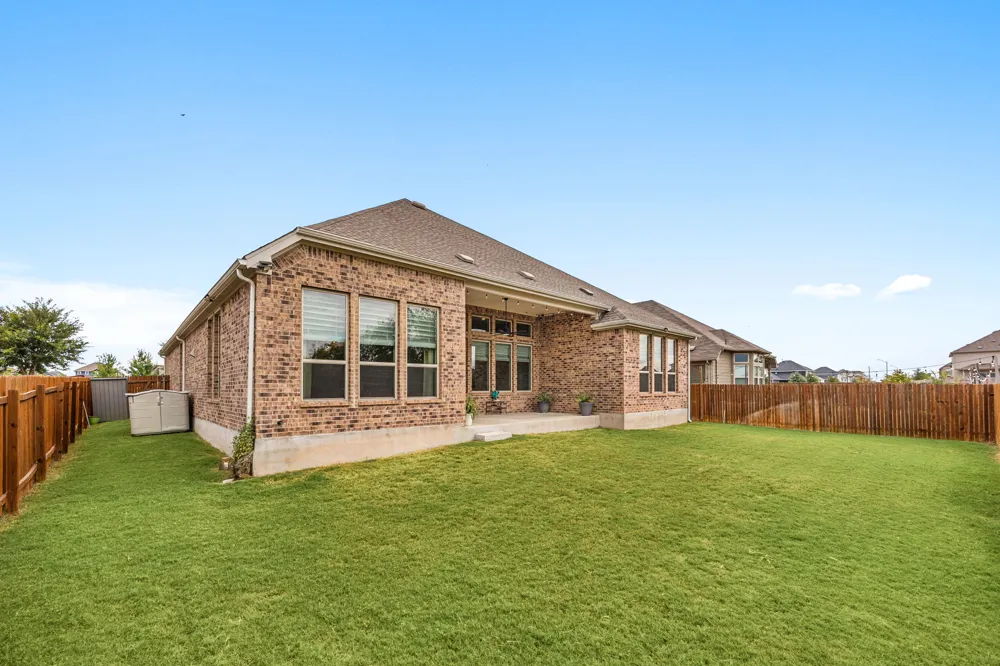 602 Pulitzer Drive Hutto, TX 78634