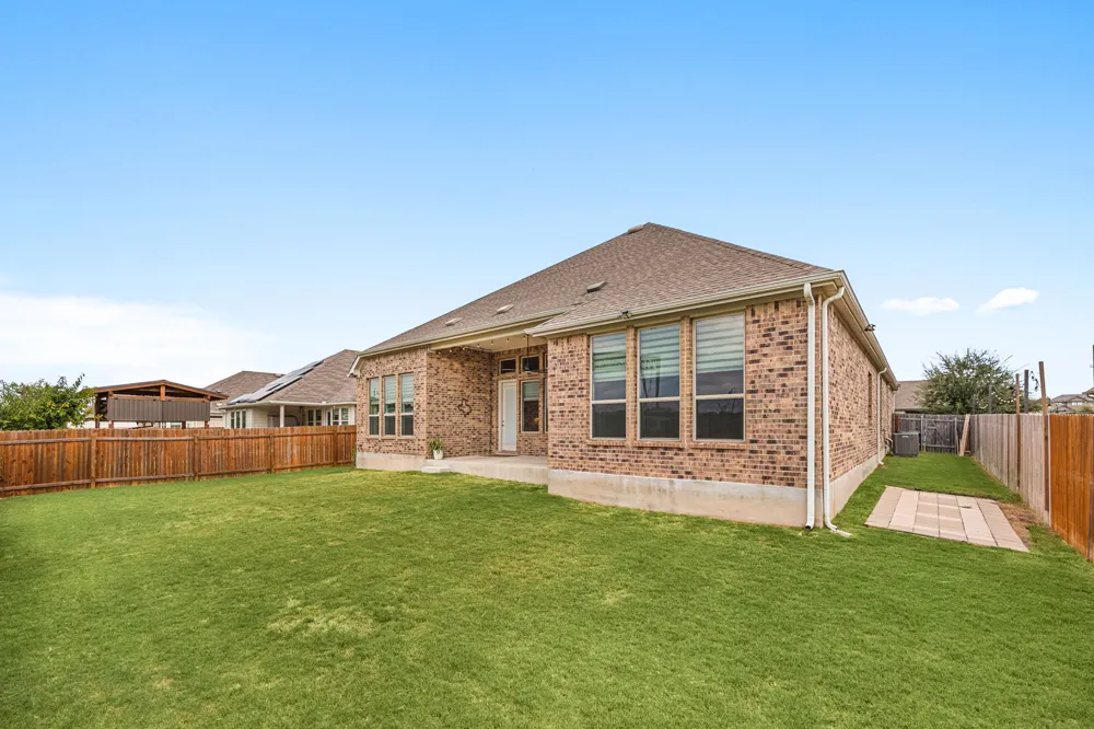602 Pulitzer Drive Hutto, TX 78634