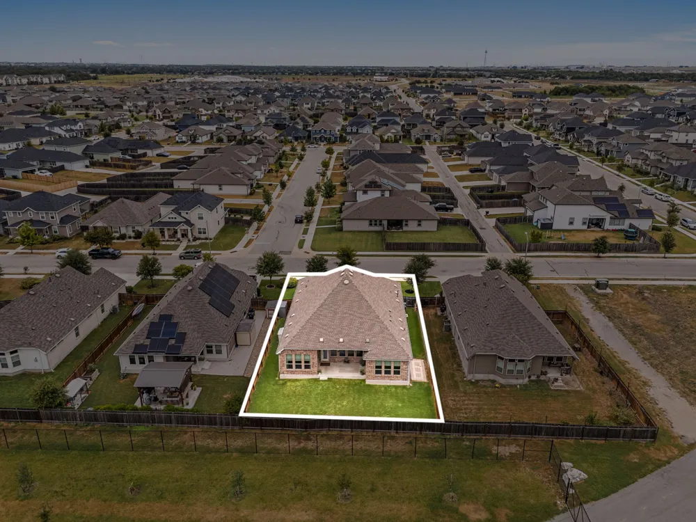 602 Pulitzer Drive Hutto, TX 78634