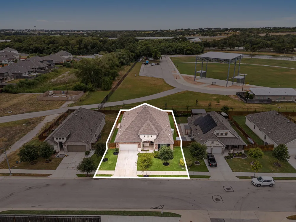 602 Pulitzer Drive Hutto, TX 78634