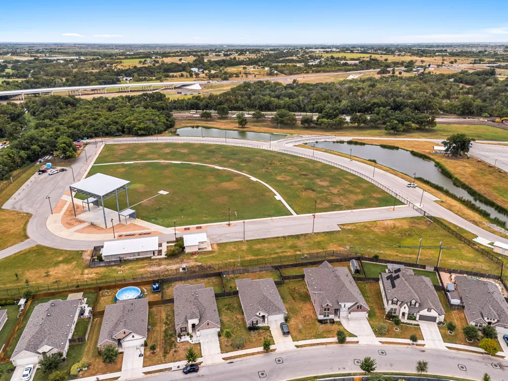602 Pulitzer Drive Hutto, TX 78634