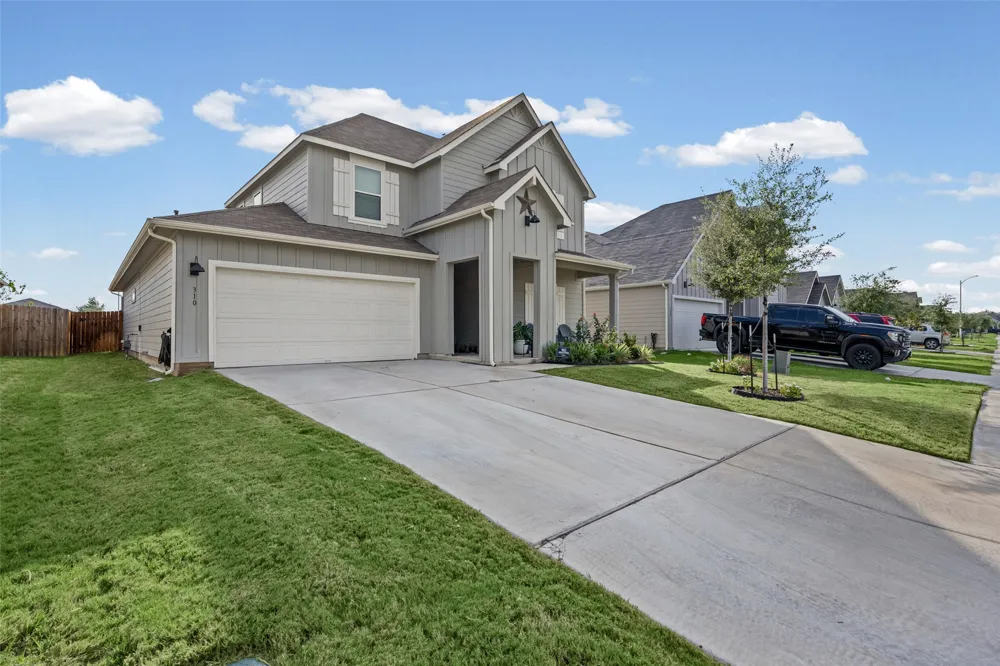 310 Richland Drive Lockhart, TX 78644